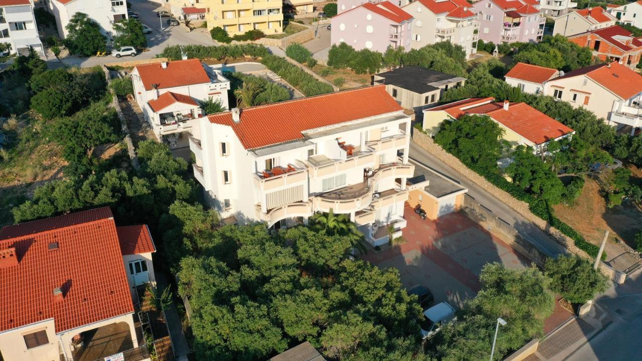 Apartments Tomy Novaglia Esterno foto