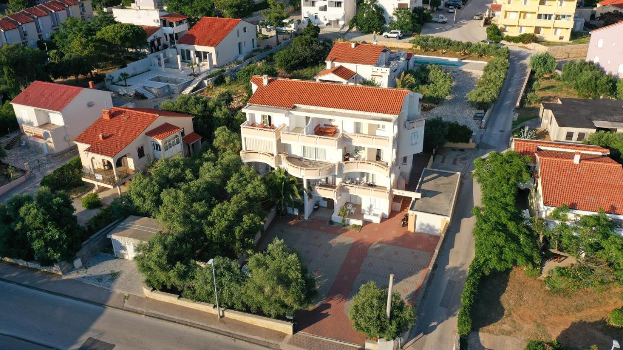 Apartments Tomy Novaglia Esterno foto