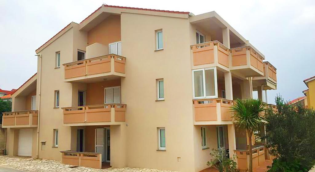 Apartments Tomy Novaglia Esterno foto